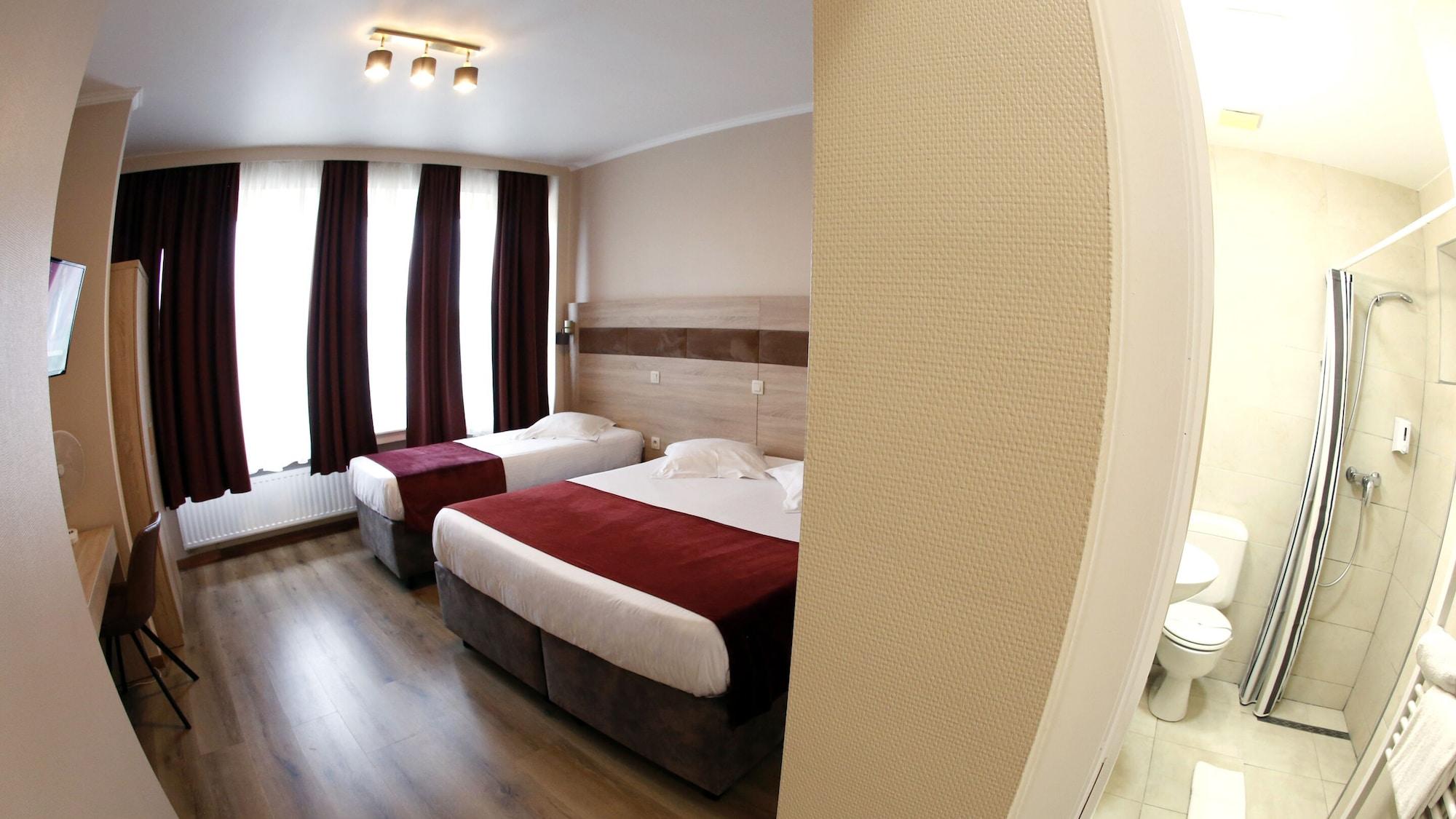 Hotel De France Saint-Gilles Kültér fotó