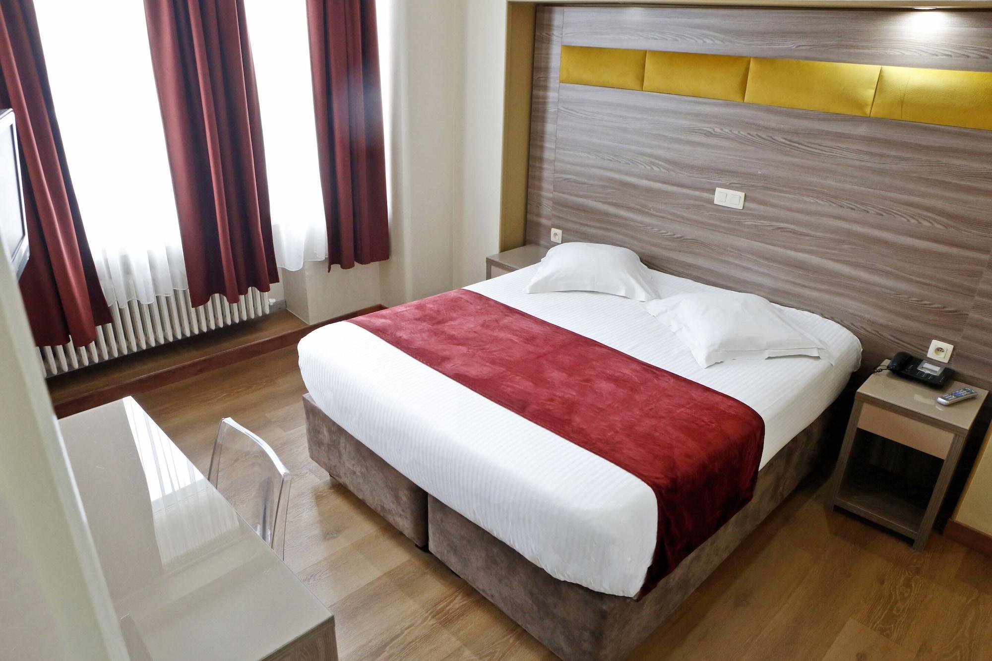 Hotel De France Saint-Gilles Kültér fotó