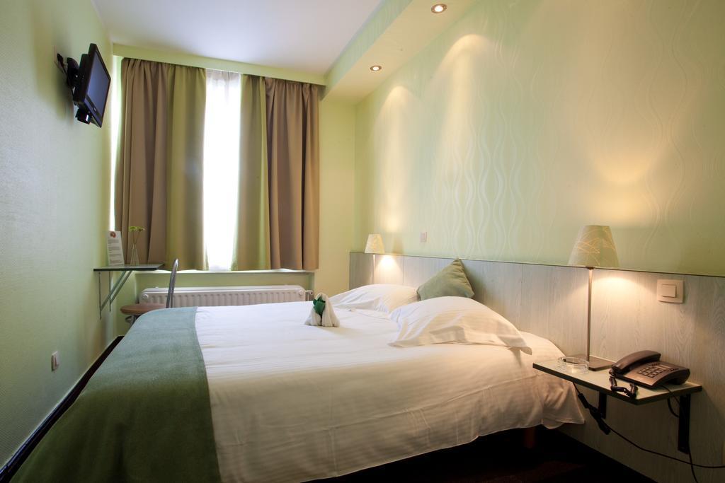 Hotel De France Saint-Gilles Kültér fotó