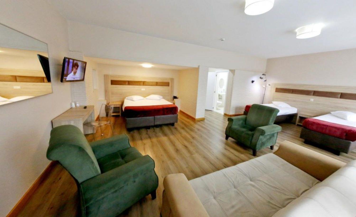 Hotel De France Saint-Gilles Kültér fotó